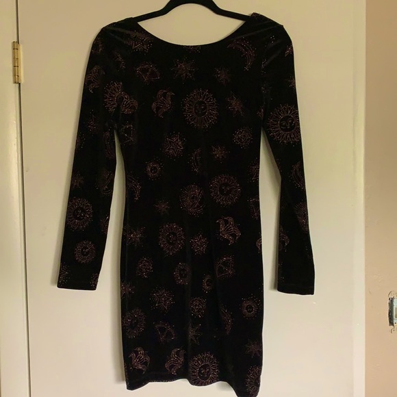 Low Back Velvet Bodycon Sun and Moon Dress - Picture 2 of 6